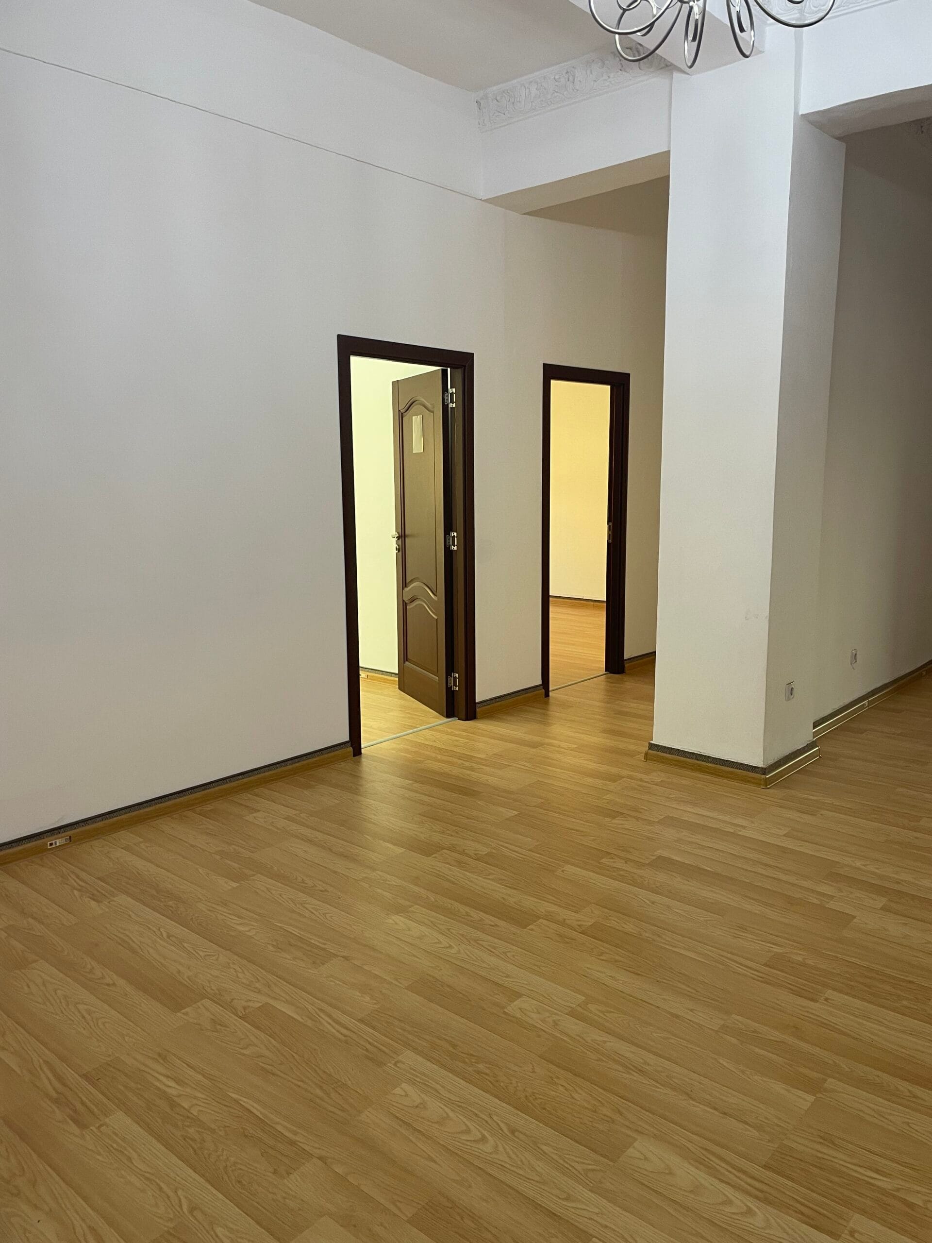 Oferta! 9 euro/ mp ( inclusiv mentenanta si tva) 400 mp, duplex, zona